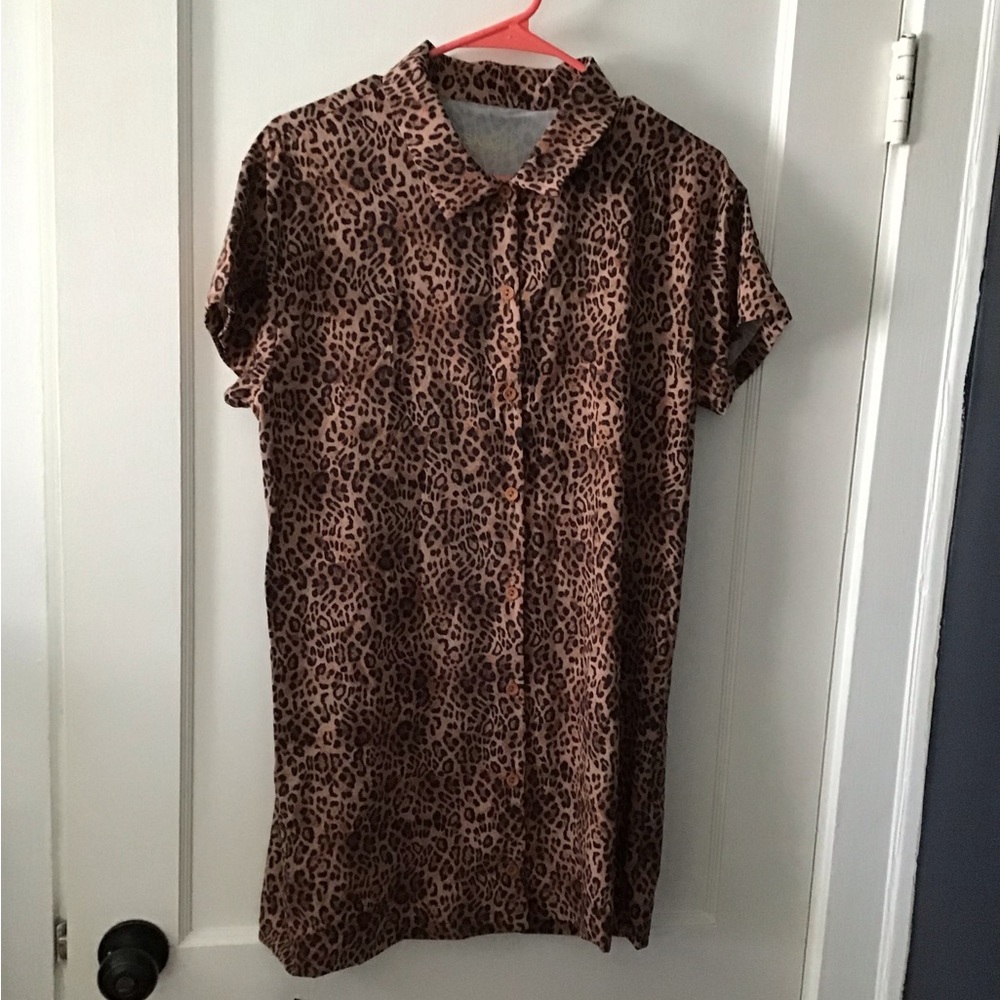 Skatie cheetah print cover-up M